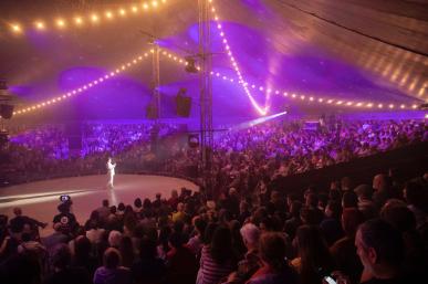 Carpa Cabaret Trapezi